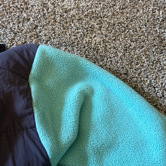 The North Face Fleece Jacket - Picture 5 of 5